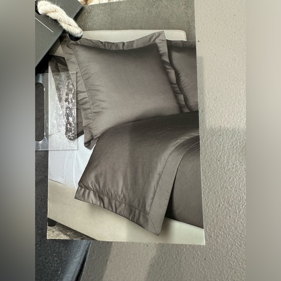 The Threadery Pima Cotton 1000 Thread Count European Pillow Sham in Eiffel Tower - Picture 1 of 6